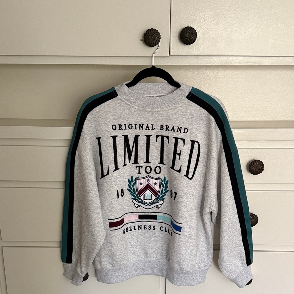 Limited Too Gray Crewneck 12-14 like new
